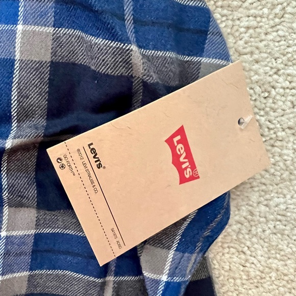 NWT: Men’s Levi’s long sleeve flannel shirt. Size XL - Picture 4 of 4